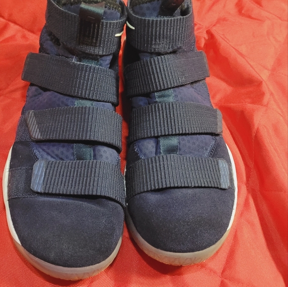 Nike Lebron Soldier XI, College Navy basketball sneakers size 12 M - Picture 4 of 11